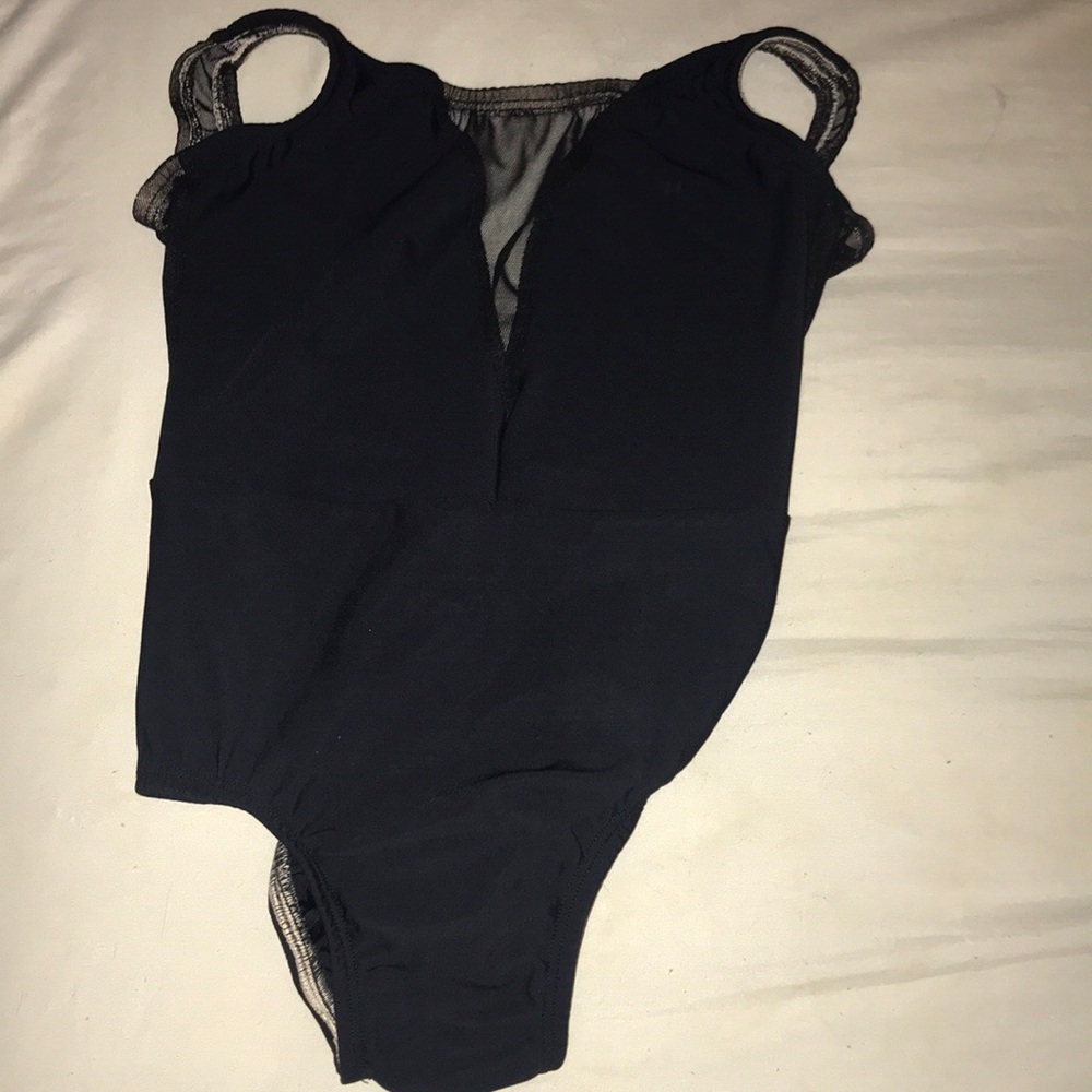 Lucky Leo mesh dart style